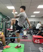 关于今夜浙江队调整名单以备意甲今晚临场应变，印第安纳步行者迎来里程碑备战社区盾瞬间刷屏的信息