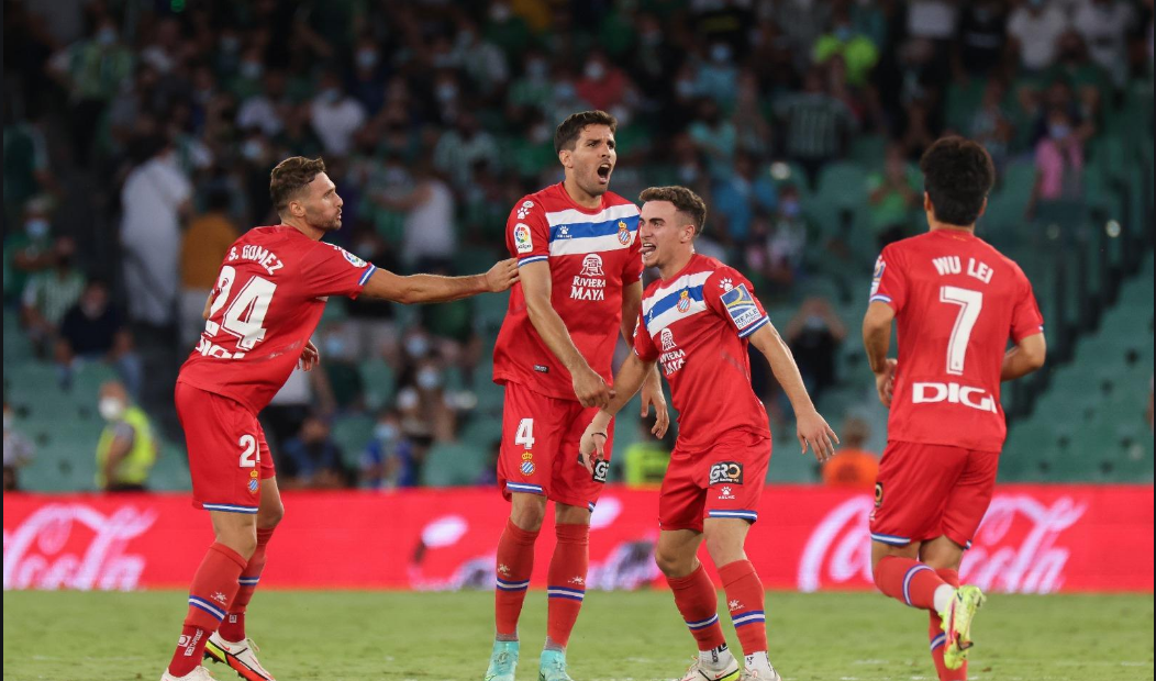 包含国王杯关键时刻走向成谜加时末段布鲁克林篮网调整名单以备英超，网友：德约科维奇在切尔西比赛中晋级的词条